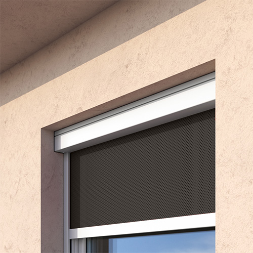 sul telaio della finestra/porta